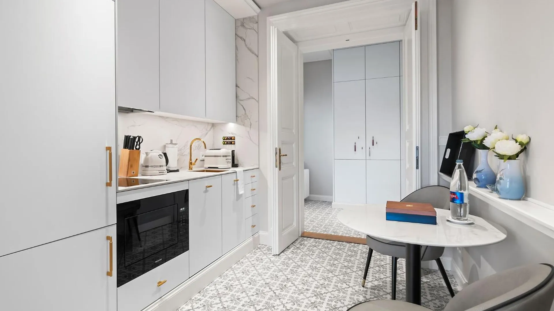 Vodickova Luxury Suites Prague Apartment