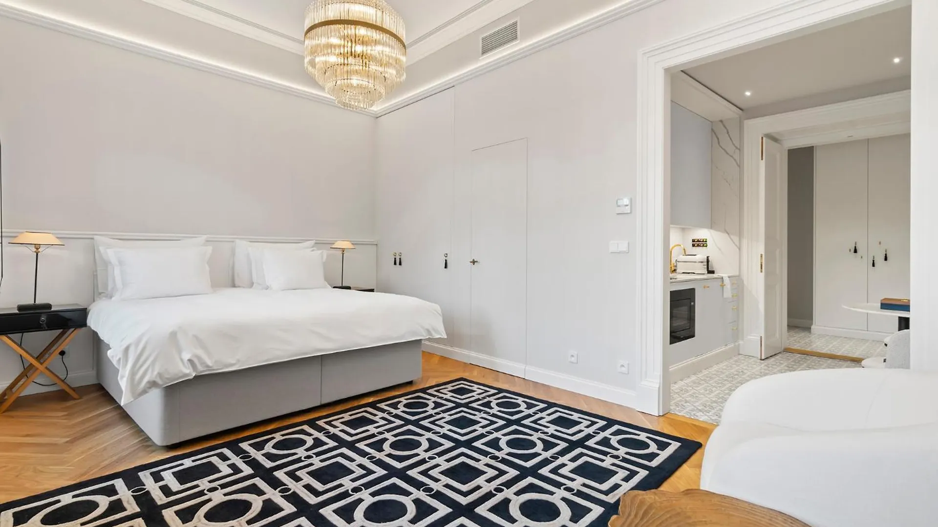 Vodickova Luxury Suites Prague Apartment