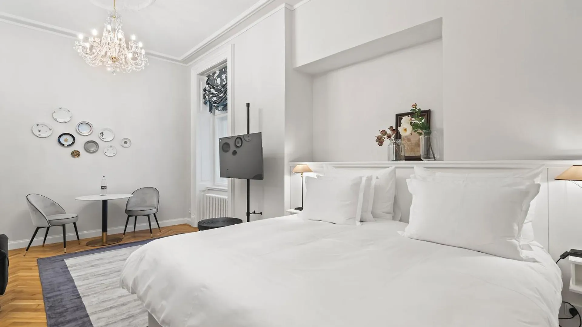 Vodickova Luxury Suites Prague 0*,